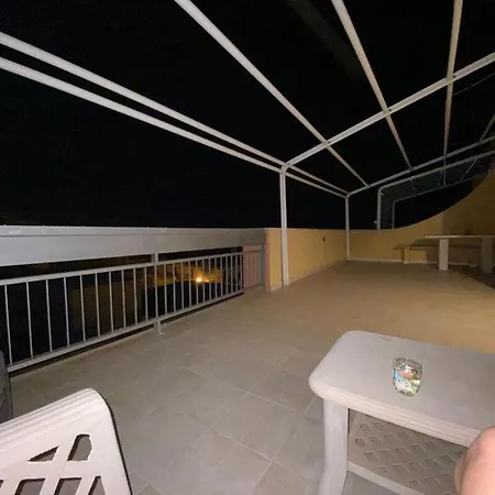 Lägenhet Attico In Riva Al Mare