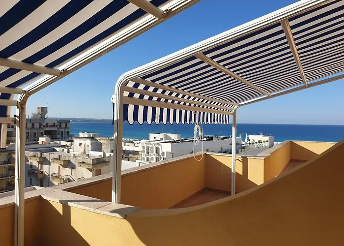 Appartamento Attico In Riva Al Mare